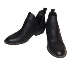 Universal Threads Black Booties Size 8